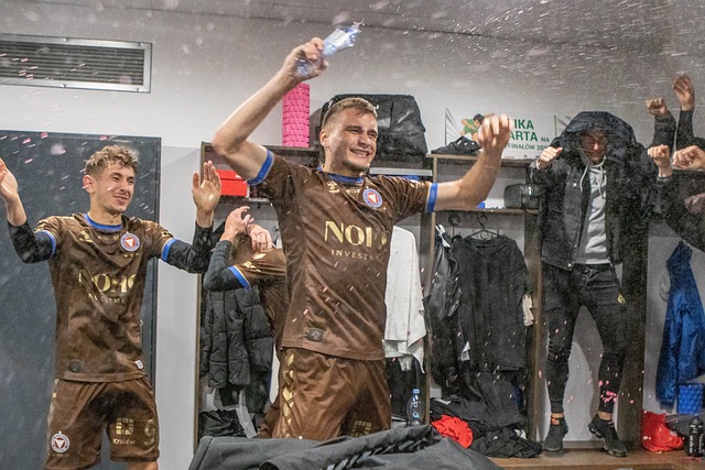 红色象征着 红色象征着